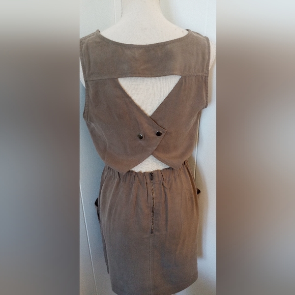 Left on Houston Dress - Picture 6 of 6